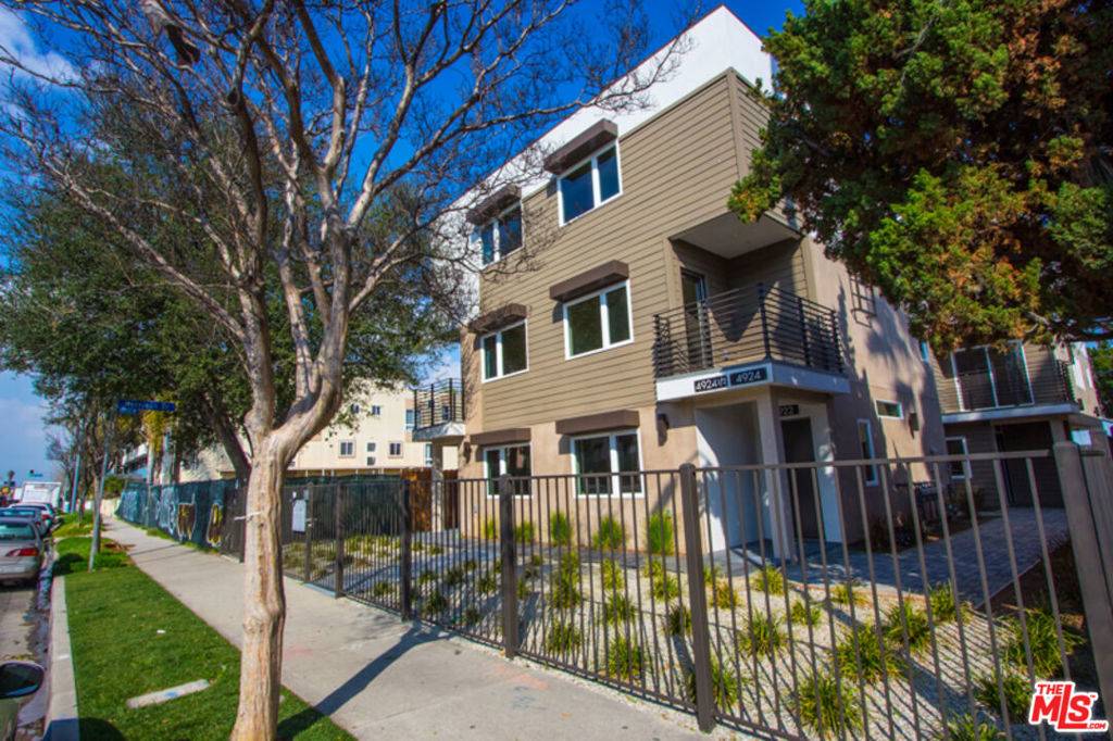 Valley Village, CA 91607,4922 LAUREL CANYON BLVD