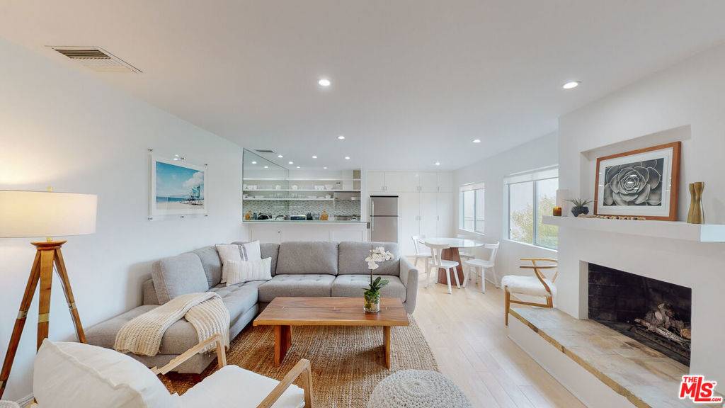 Malibu, CA 90265,22626 Pacific Coast HWY #22