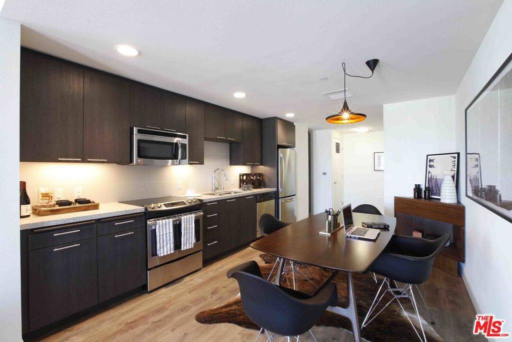 Long Beach, CA 90802,707 E Ocean BLVD #PH1607