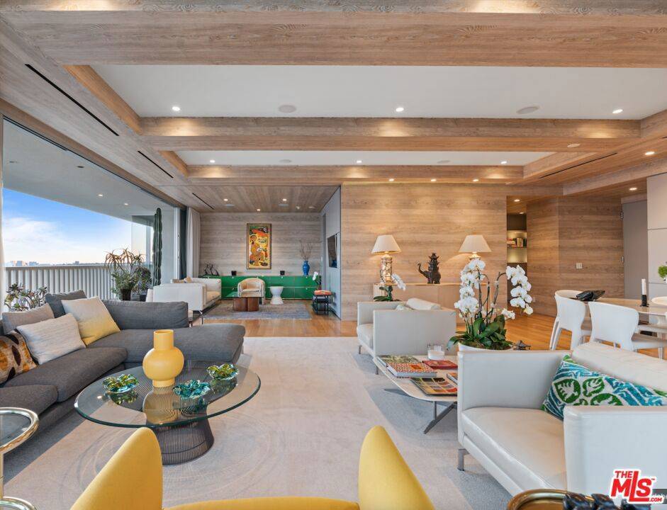 West Hollywood, CA 90069,9255 Doheny RD #1206