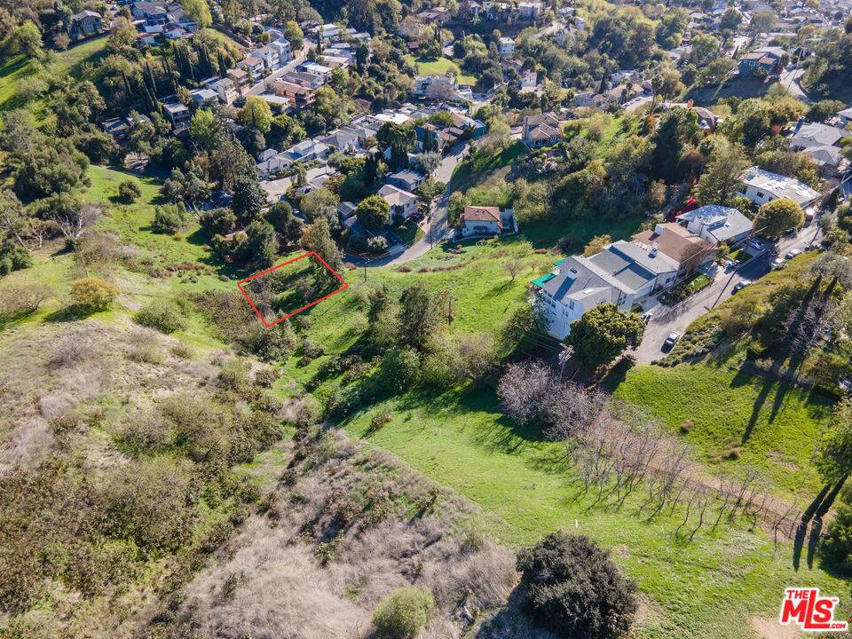 Los Angeles, CA 90042,422 N Avenue 61