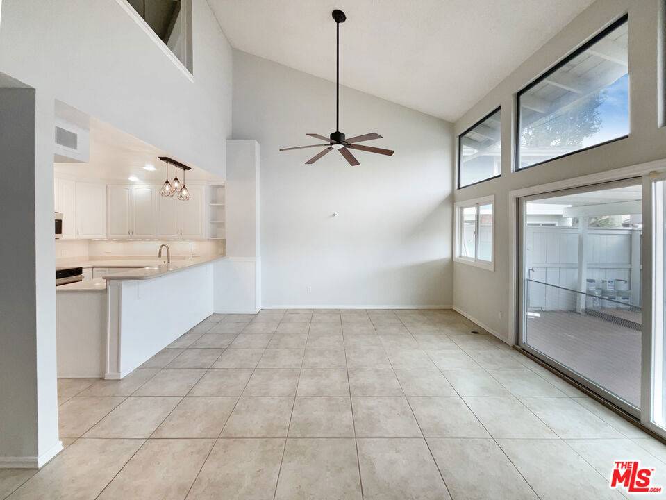Santa Ana, CA 92705,1404 N Tustin AVE #J1