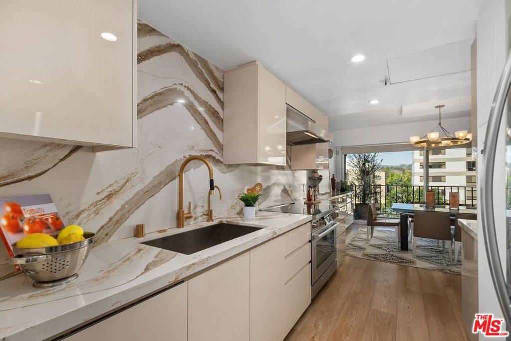 Los Angeles, CA 90024,10450 Wilshire BLVD #5F