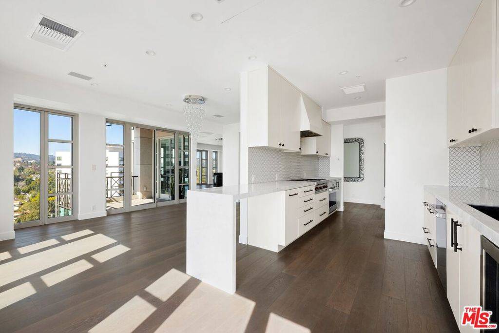Los Angeles, CA 90024,10580 Wilshire BLVD #15NW