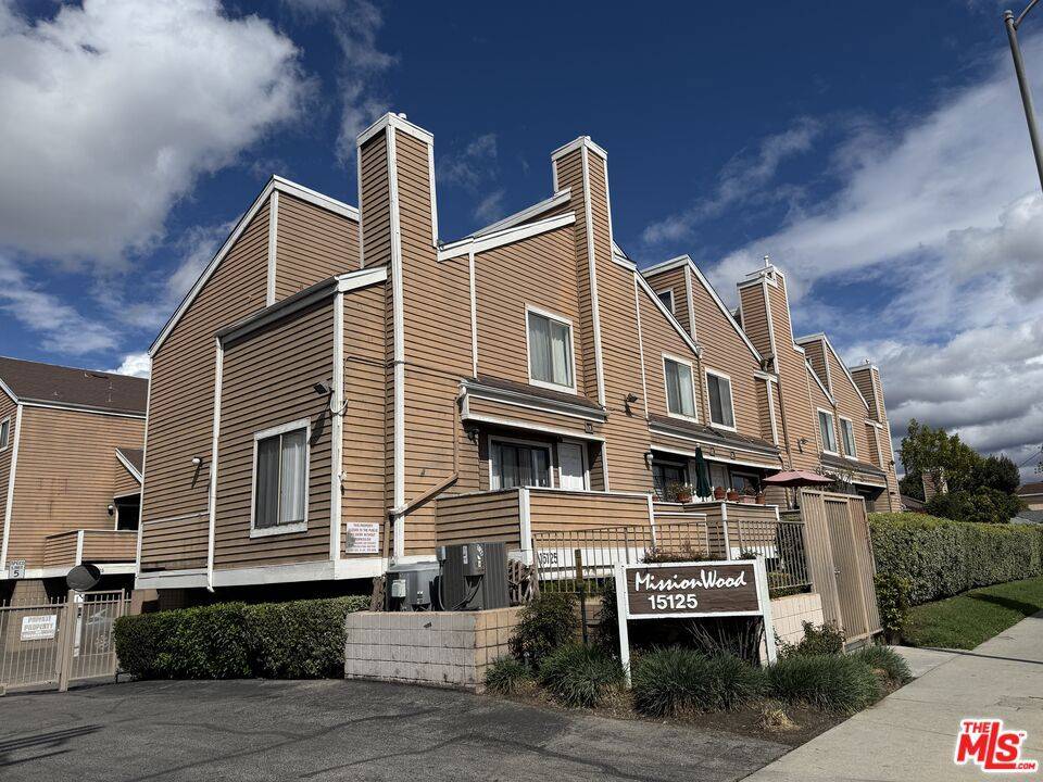 North Hills, CA 91343,15125 Nordhoff ST #20
