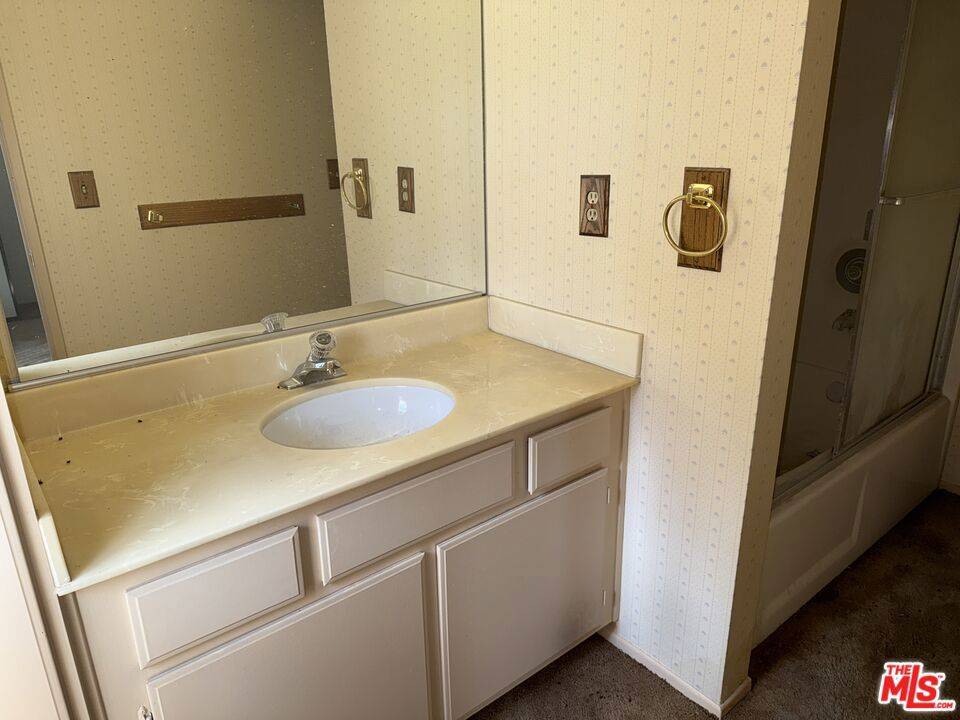 North Hills, CA 91343,15125 Nordhoff ST #20