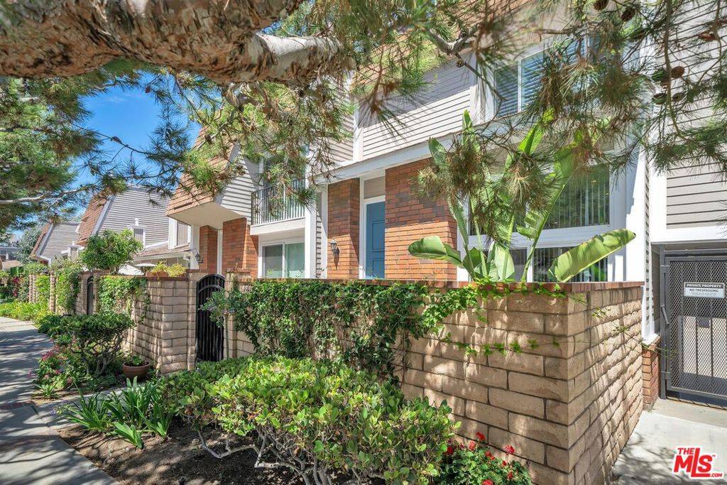 Marina Del Rey, CA 90292,13011 Mindanao WAY #9