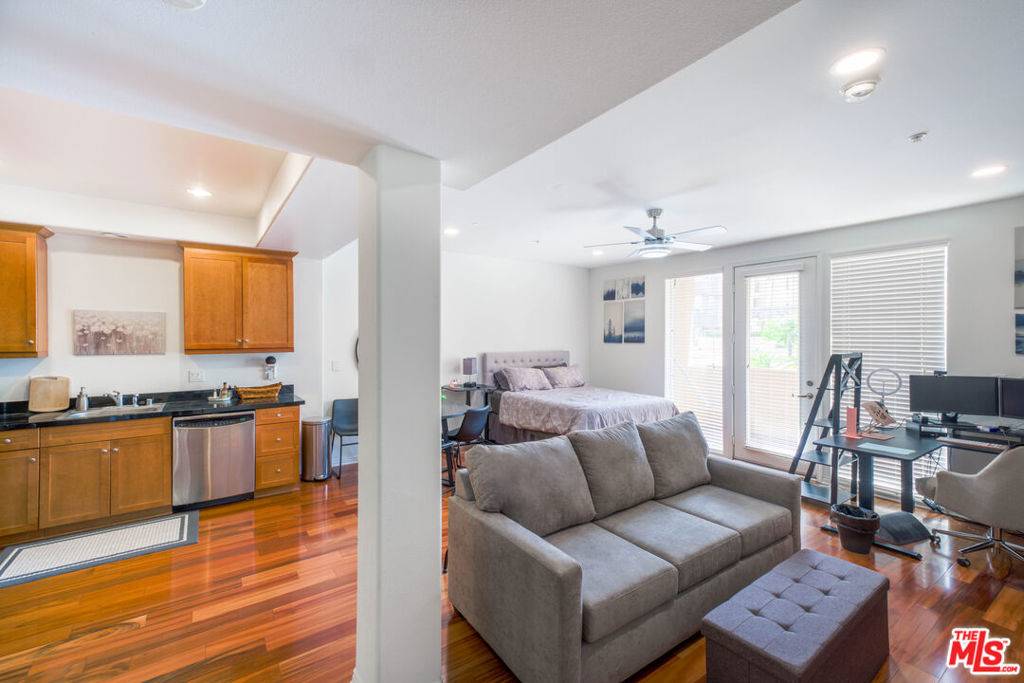 Los Angeles, CA 90031,360 W Avenue 26 #111
