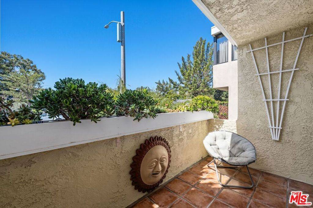 Santa Monica, CA 90404,1339 26th ST #1