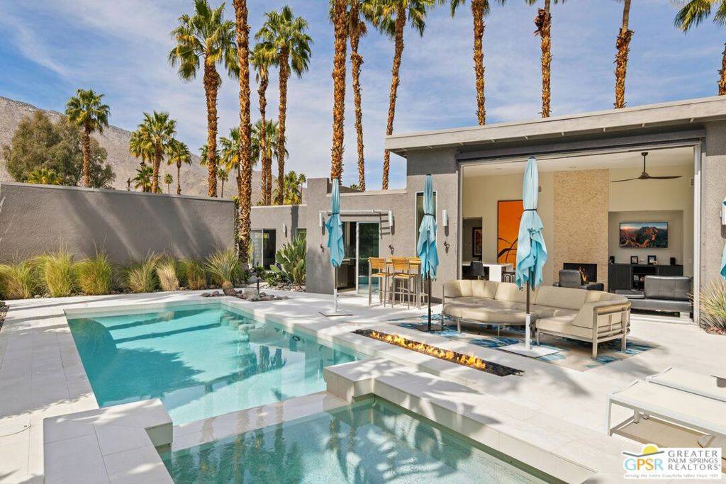 Palm Springs, CA 92264,658 Dunes CT