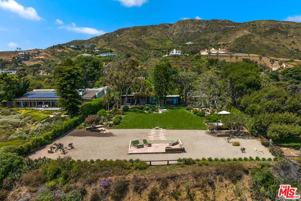 Malibu, CA 90265,32496 Pacific Coast HWY