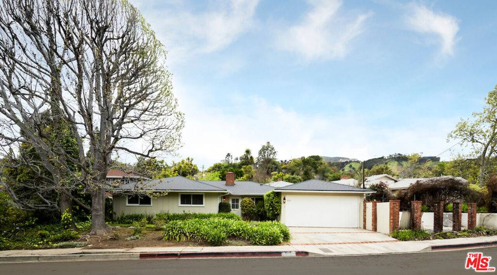 Pacific Palisades, CA 90272,931 Las Pulgas RD