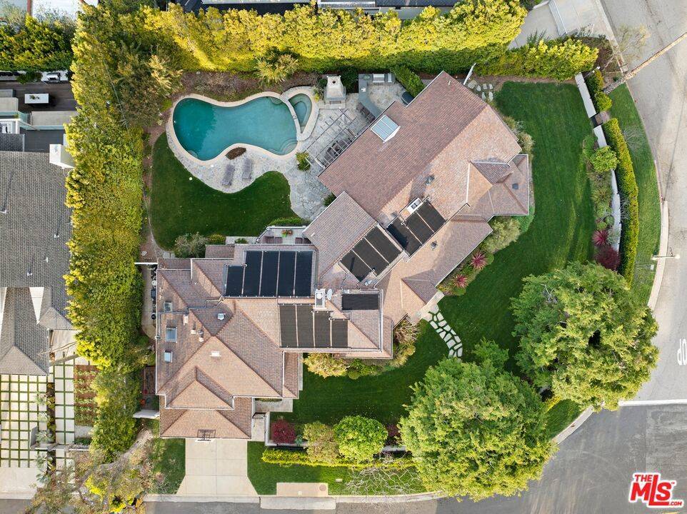 Los Angeles, CA 90049,360 S Anita AVE