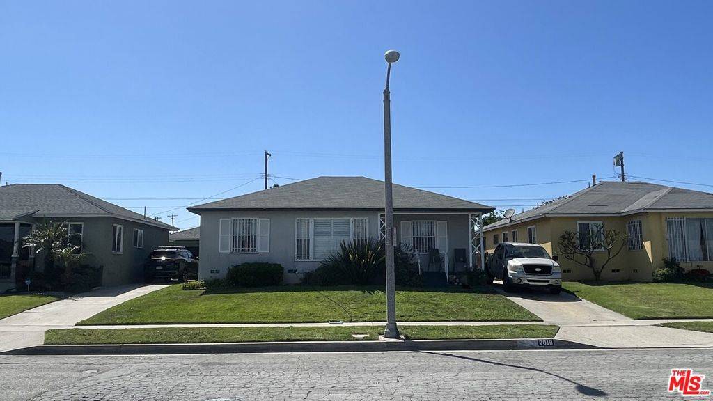 Compton, CA 90222,2019 N Kalsman AVE