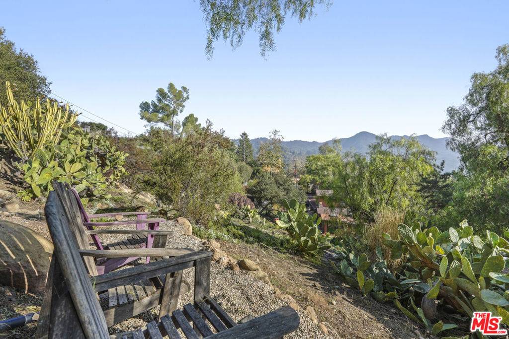 Topanga, CA 90290,809 Basin DR