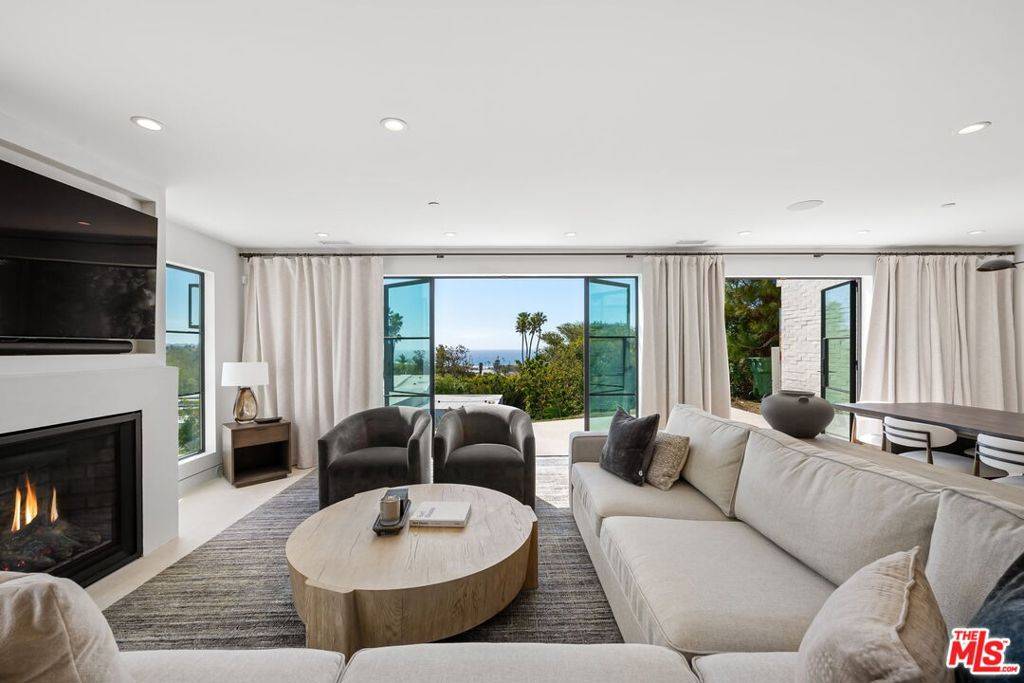 Malibu, CA 90265,6326 TRANCAS CANYON RD