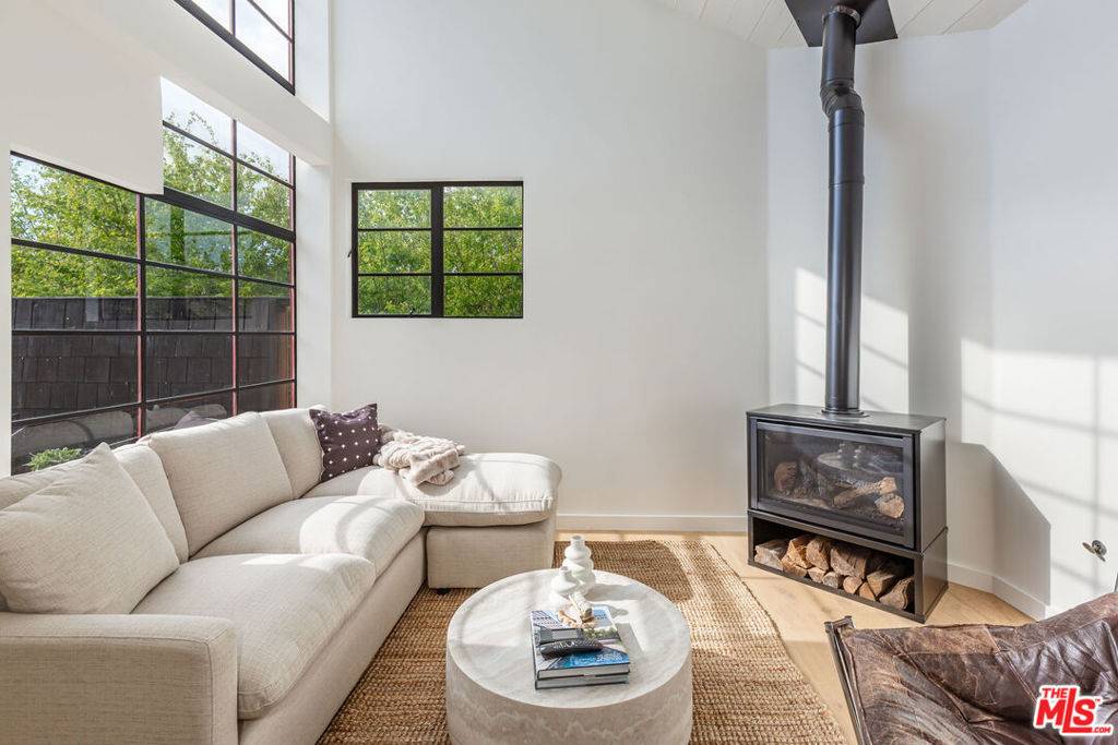 Malibu, CA 90265,29233 Heathercliff RD #2