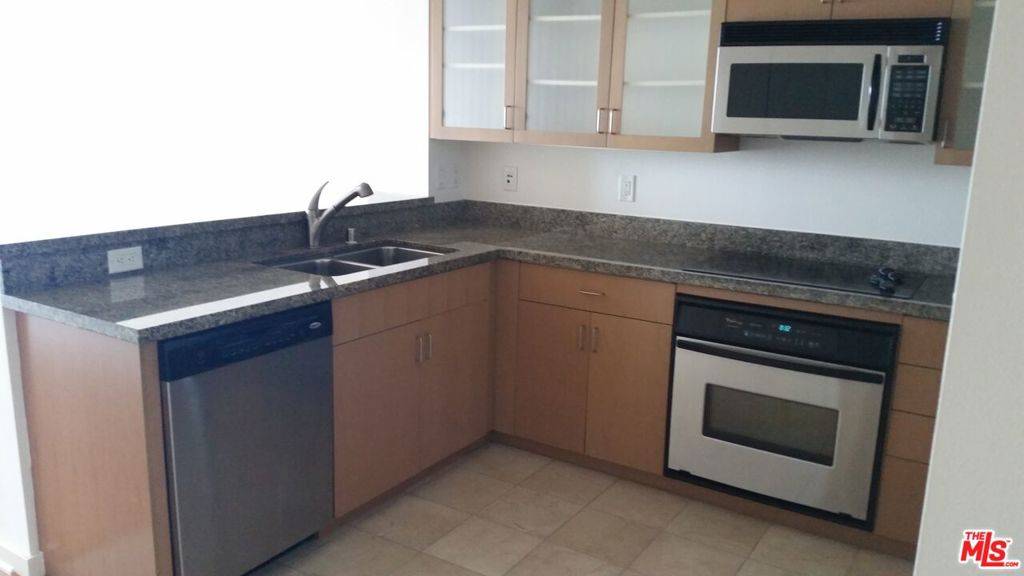 Marina Del Rey, CA 90292,13700 Marina Pointe DR #1219
