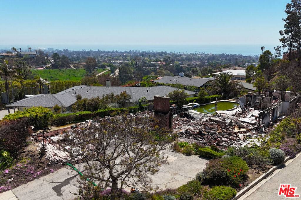 Pacific Palisades, CA 90272,1311 Las Pulgas RD