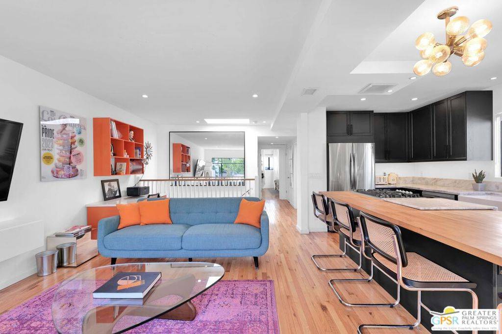West Hollywood, CA 90069,8319 Waring AVE #2