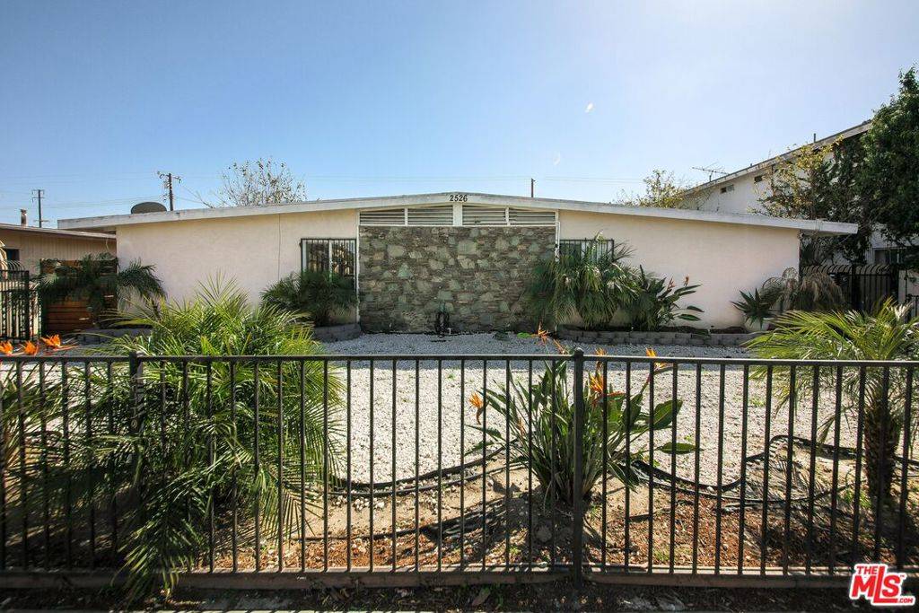 Santa Ana, CA 92704,2526 W Mcfadden AVE