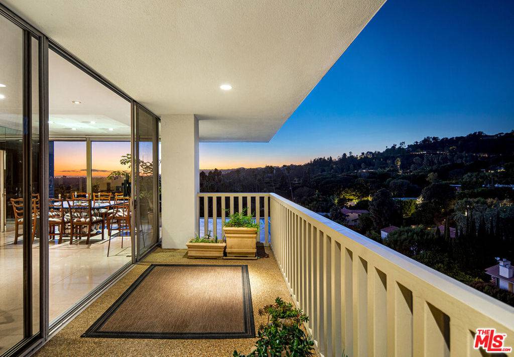 West Hollywood, CA 90069,9255 Doheny RD #1101