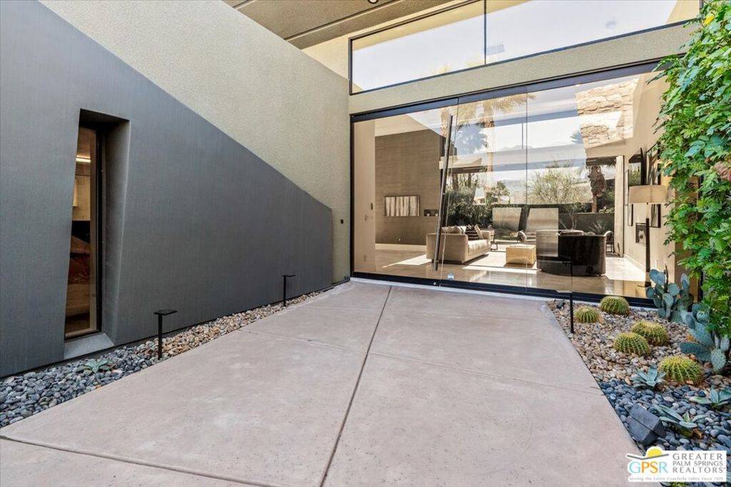 Palm Springs, CA 92264,365 Patel PL
