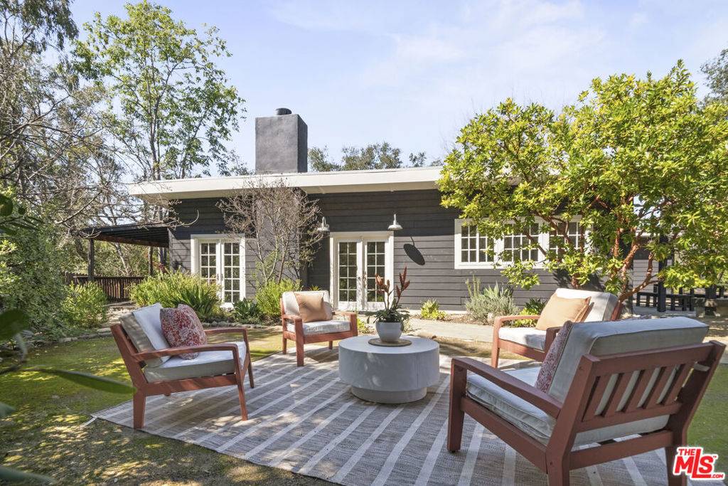 Topanga, CA 90290,1128 Canyon TRL