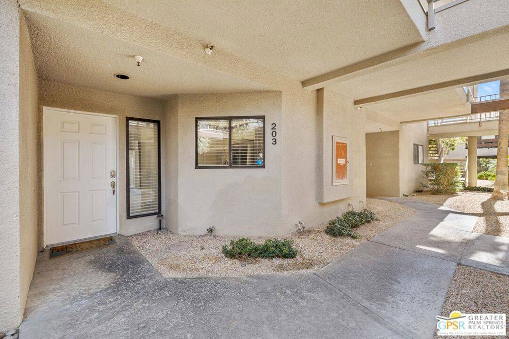 Palm Springs, CA 92262,255 S Avenida Caballeros #203