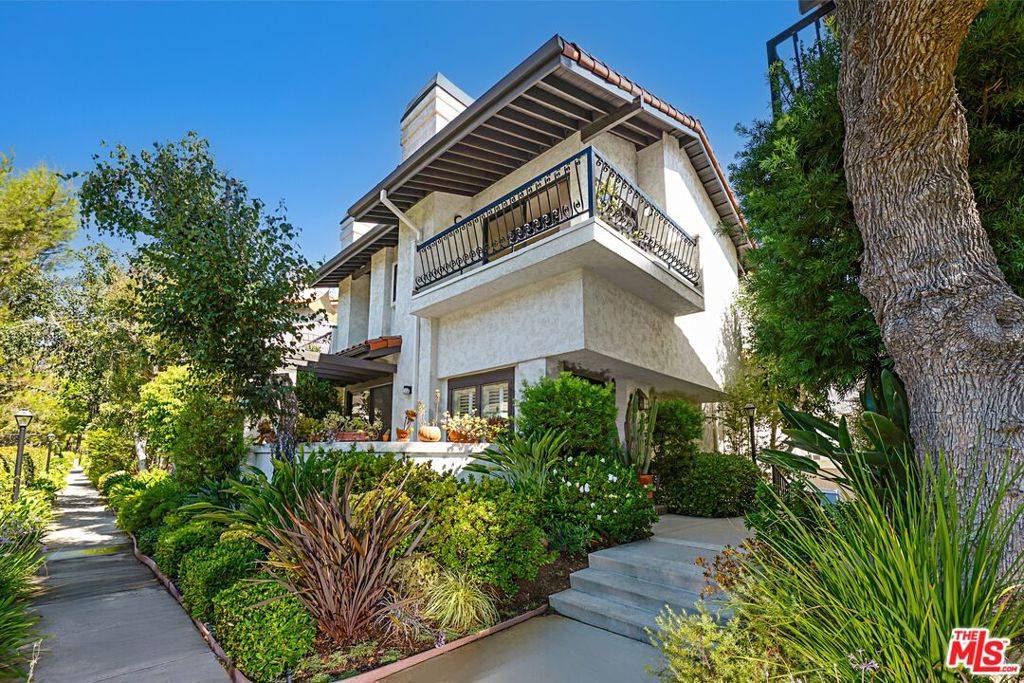 Pacific Palisades, CA 90272,1476 Palisades DR