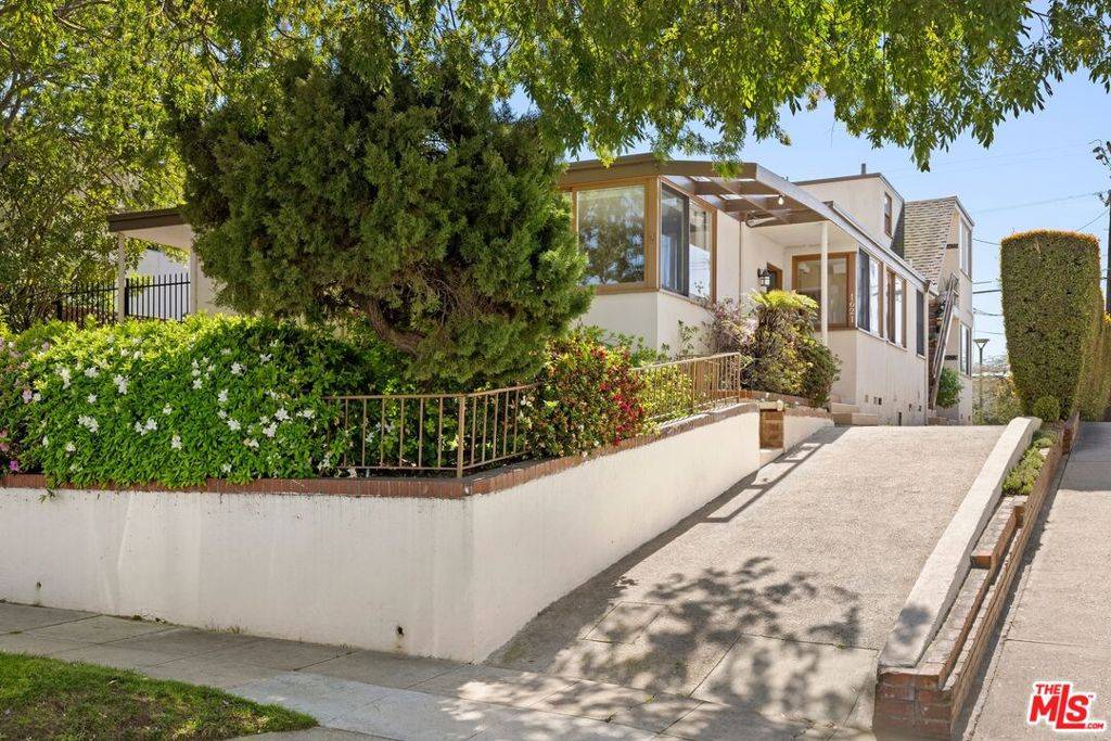 Los Angeles, CA 90024,1621 Manning AVE