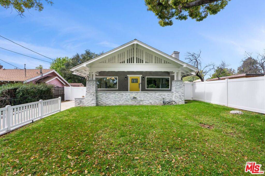 Pasadena, CA 91103,1027 N Summit AVE