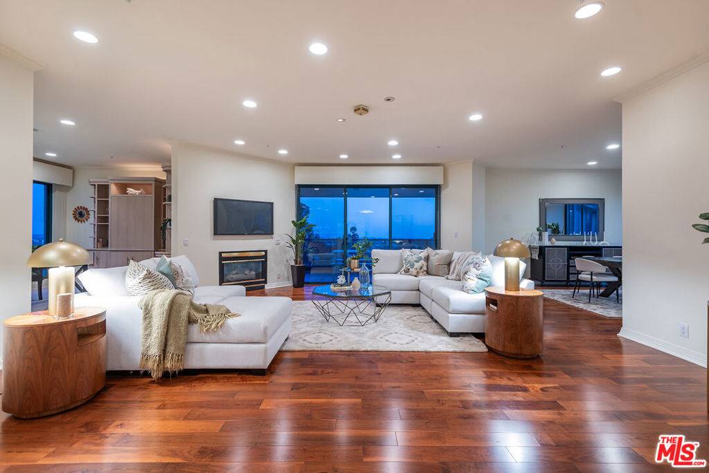 Los Angeles, CA 90024,10490 Wilshire BLVD #603