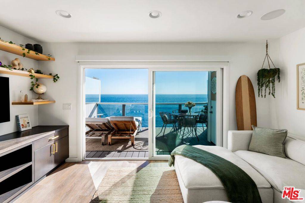 Malibu, CA 90265,20638 Pacific Coast HWY #9