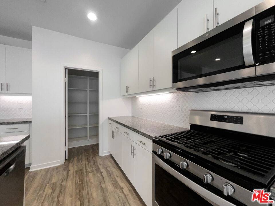 Santa Clarita, CA 91350,28755 Moonlight LN