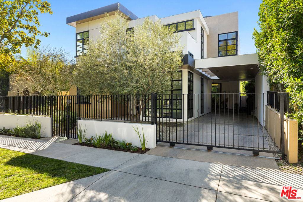 West Hollywood, CA 90048,8732 Rangely AVE