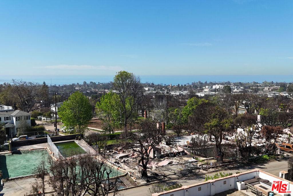 Pacific Palisades, CA 90272,14709 Whitfield AVE