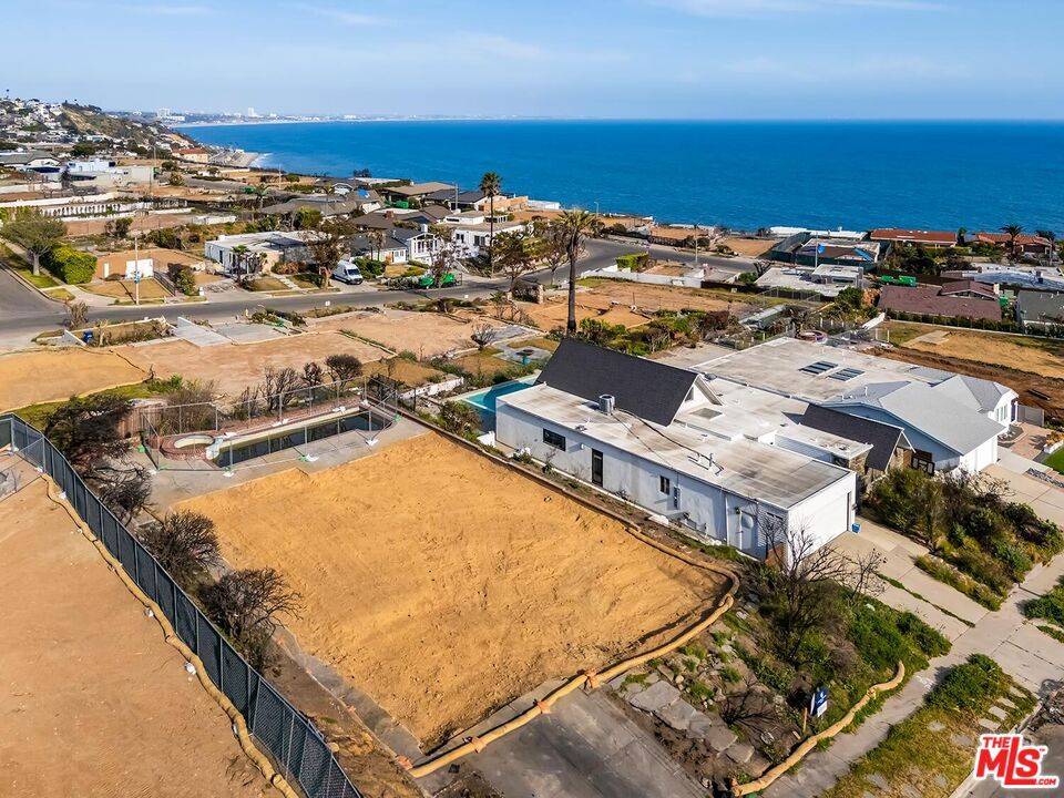 Malibu, CA 90265,3808 Castlerock RD