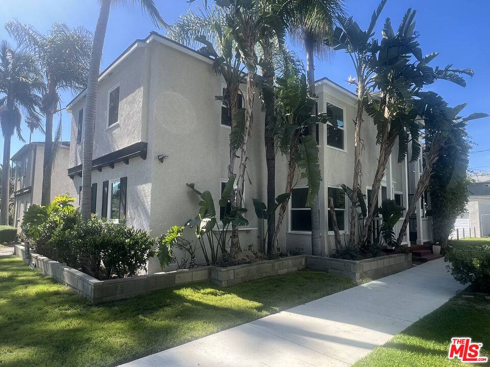 Burbank, CA 91505,4127 W Toluca Lake AVE