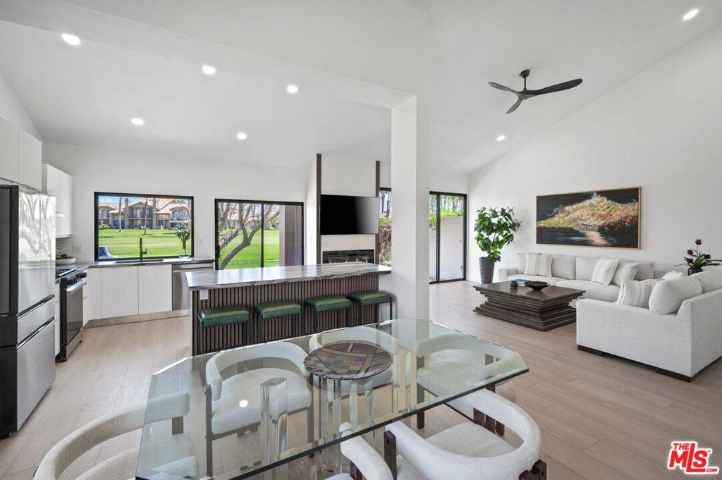 Palm Desert, CA 92211,38306 Gazania CIR