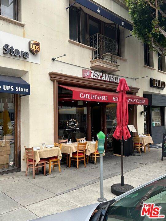 Beverly Hills, CA 90212,326 S Beverly Dr