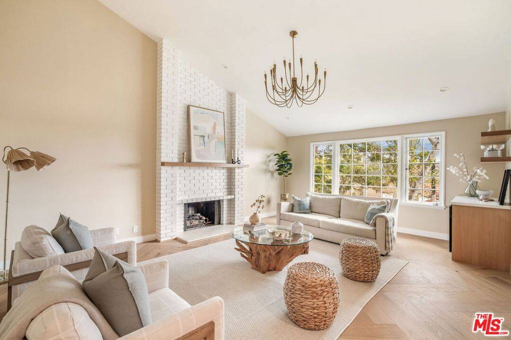 Pacific Palisades, CA 90272,17481 Tramonto DR