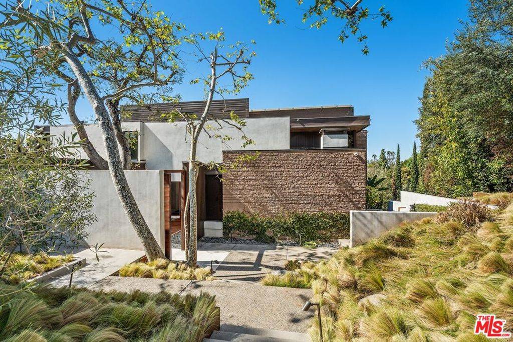 Beverly Hills, CA 90210,1005 Elden WAY