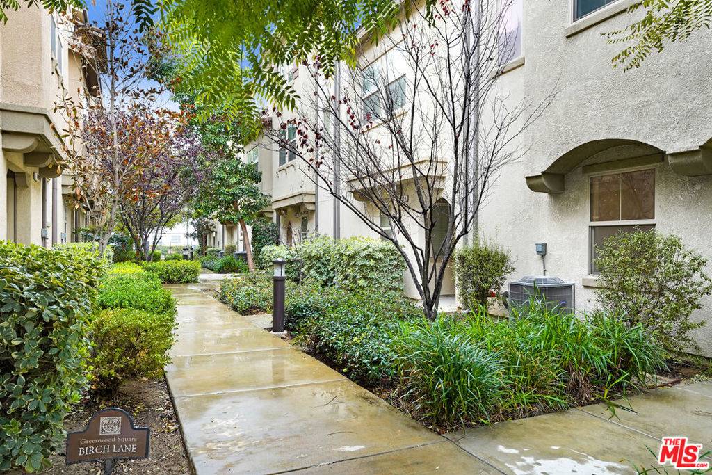 Van Nuys, CA 91405,14103 W Spruce LN
