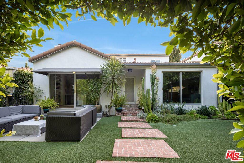 Los Angeles, CA 90048,517 N Laurel AVE