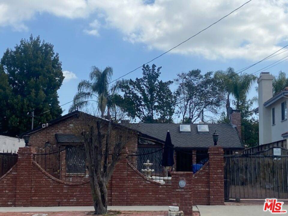 Tarzana, CA 91356,5512 Aura AVE