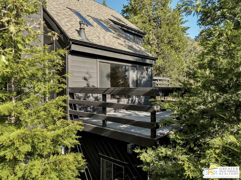 Idyllwild, CA 92549,25150 Cougar RD