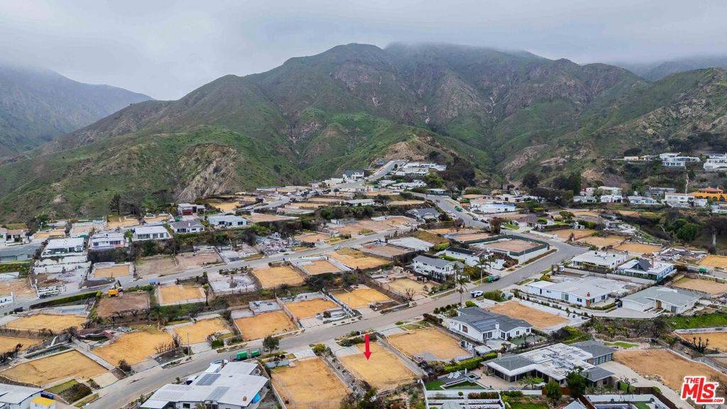 Malibu, CA 90265,3702 Oceanhill WAY