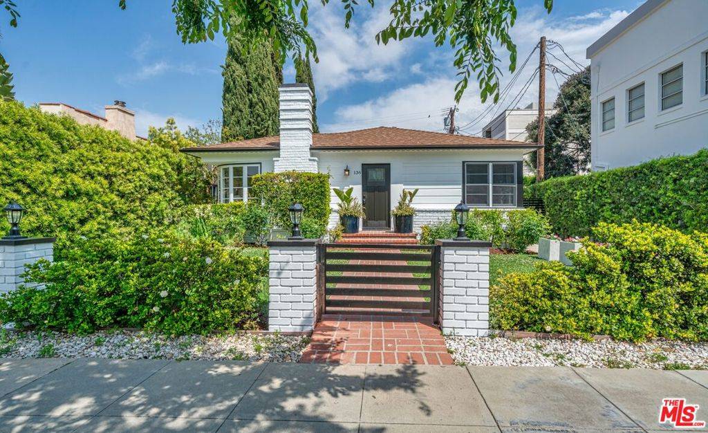 Beverly Hills, CA 90211,136 N Hamel DR