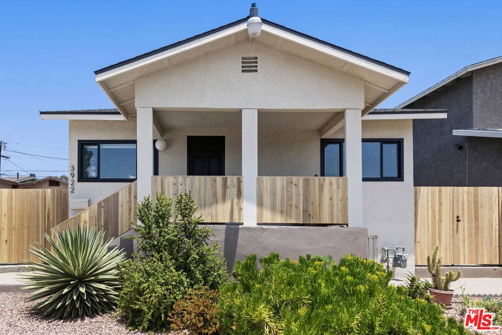 Los Angeles, CA 90065,3922 Yosemite WAY